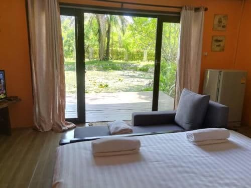 Queen Room with Pool View