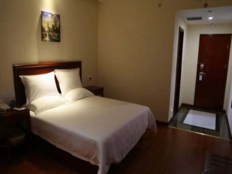 Greentree Inn Henan Shangqiu Sui County Suizhou Avenue Beihu Business Hotel3