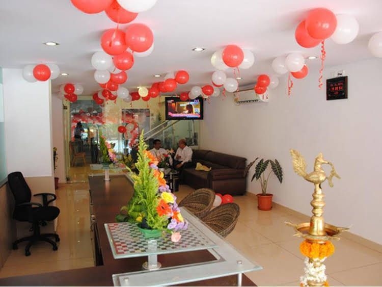 Hotel Veenu International2