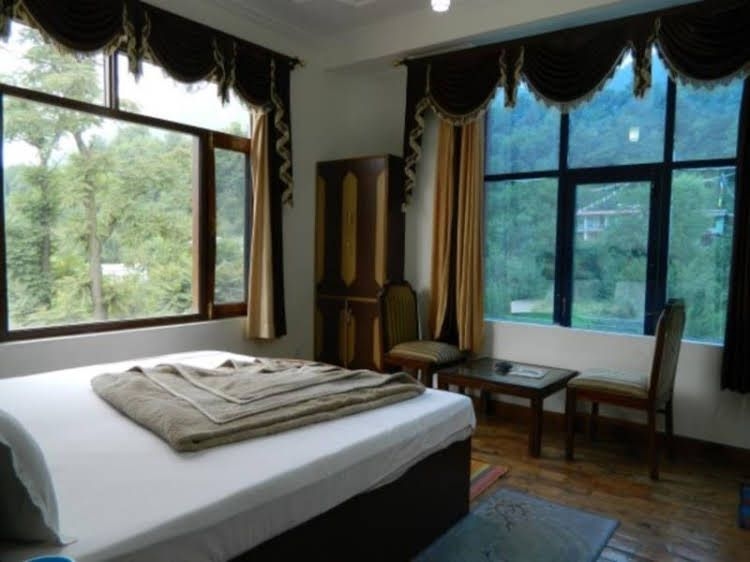 Hotel Baragarh Regency2