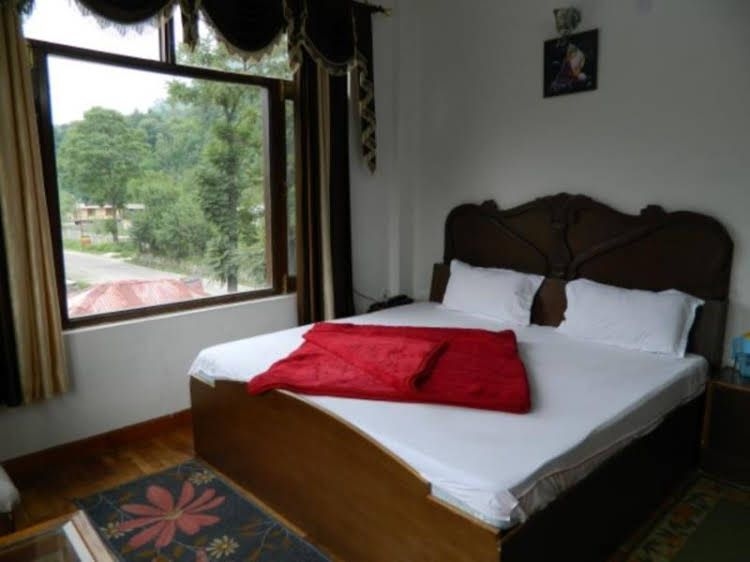 Hotel Baragarh Regency0