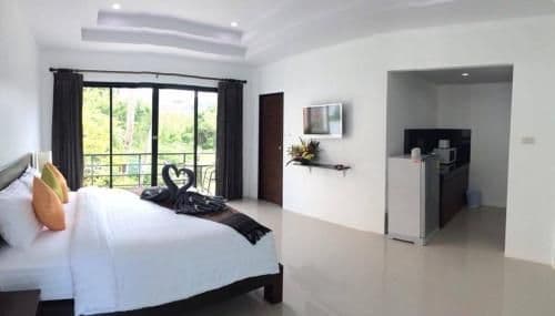 Deluxe Apartment