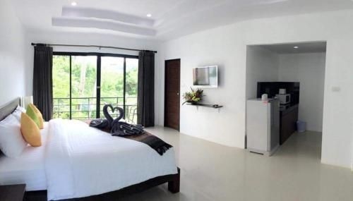 เดอะ ซีชอร์ กมลา เซอร์วิส อพาร์ตเมนท์ (The Seashore Kamala Service Apartment)0