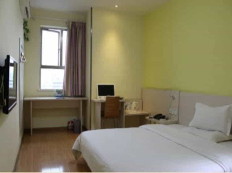 7 Days Inn Zhangjiajie Huilong Road Walking Street Branch 7 Days Inn Zhangjiajie Huilong Road Walking Street Branch