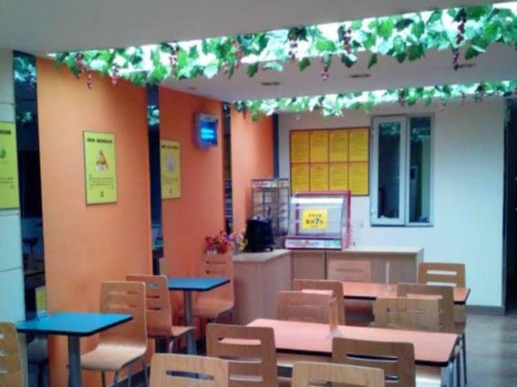 7 Days Inn Chengdu Xindu Baoguang Temple Branch 7 Days Inn Chengdu Xindu Baoguang Temple Branch