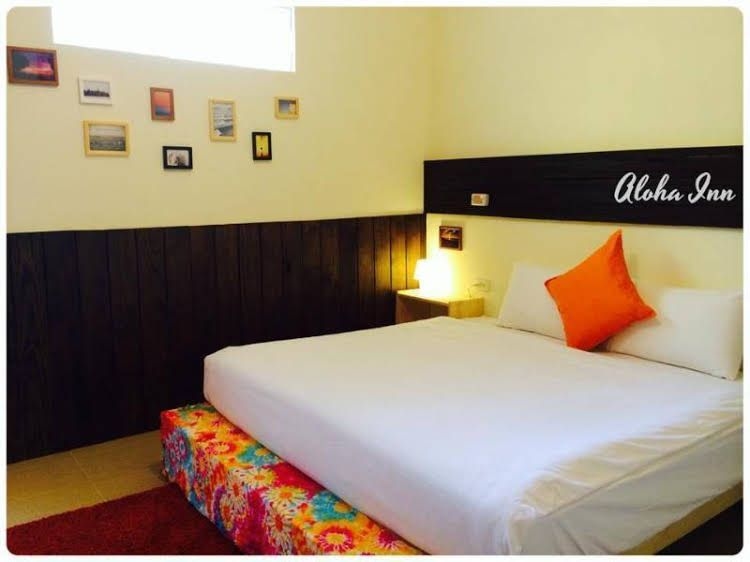 Aloha Inn0