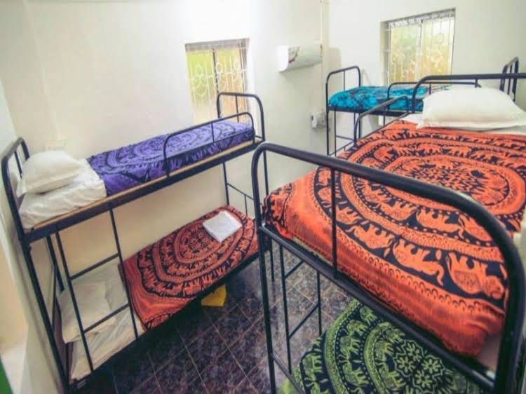 Roadhouse Hostels3