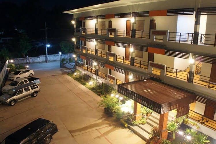 โรงแรมน่าน เทรชเชอร์ (Nan Treasure Hotel)0