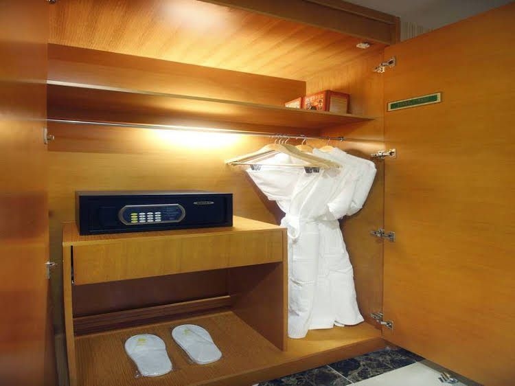 Hanting Express Sanya The First Market Branch Hotel0