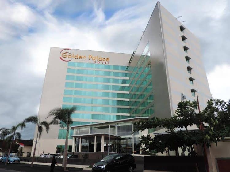 โรงแรมโกลเดน พาเลซ ลมบ็อก โรงแรมโกลเดน พาเลซ ลมบ็อก