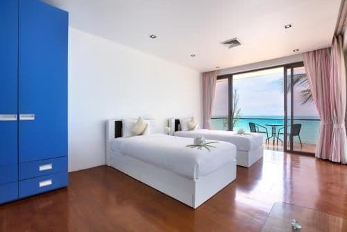 Villa - Beach Front