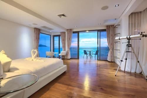 Villa - Beach Front