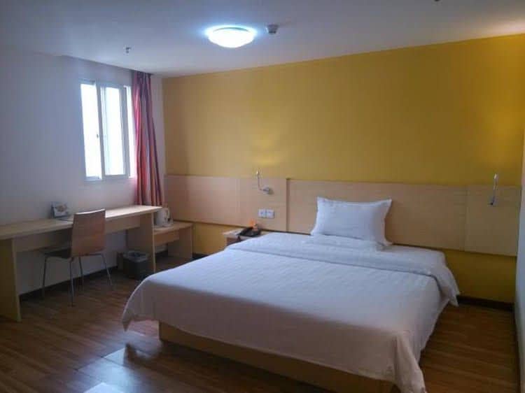 7 Days Inn Foshan Jihua Yuan Metro Station Branch 7 Days Inn Foshan Jihua Yuan Metro Station Branch