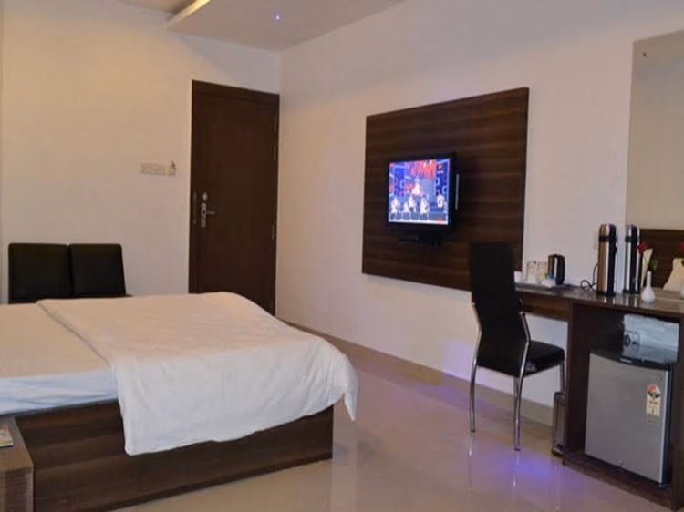 Buddha Residency UNA Xpress Hotel0