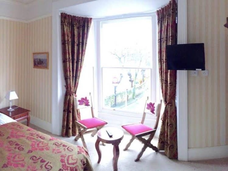 Keats Cottage1