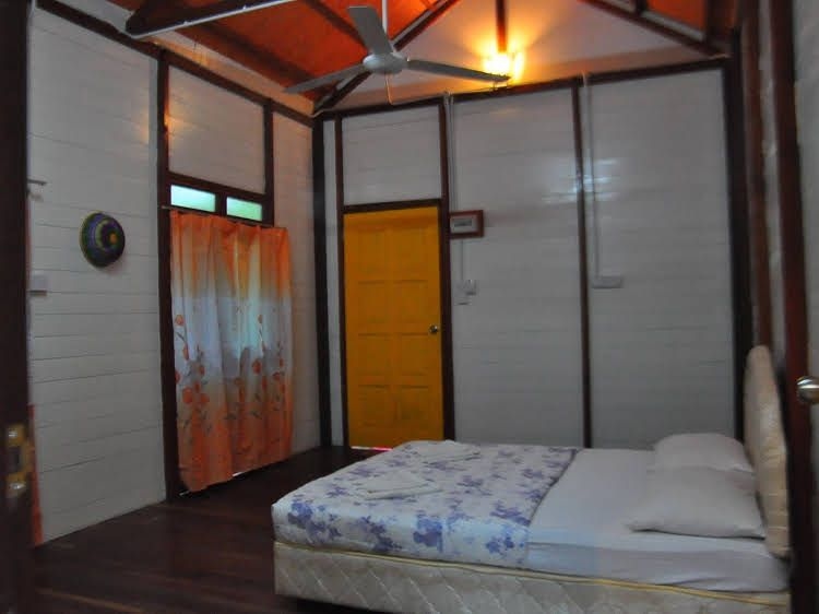 Kinabatangan Sunshine Lodge3