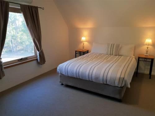 Four-Bedroom Cottage - Currawong