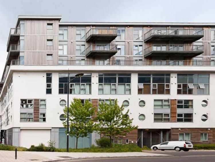 The Paramount Apartments4
