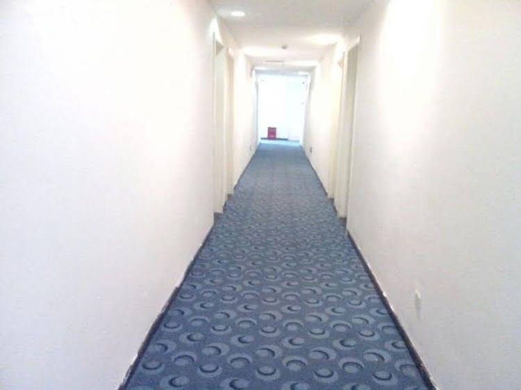 7 Days Inn Shanghai Xujiahui Yishan Road Subway Station Branch2