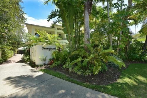 Villa Frangipani1