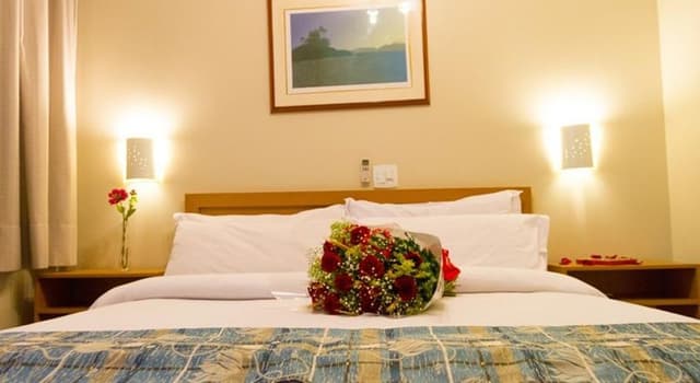 DOUBLE EXECUTIVE QUEEN BED