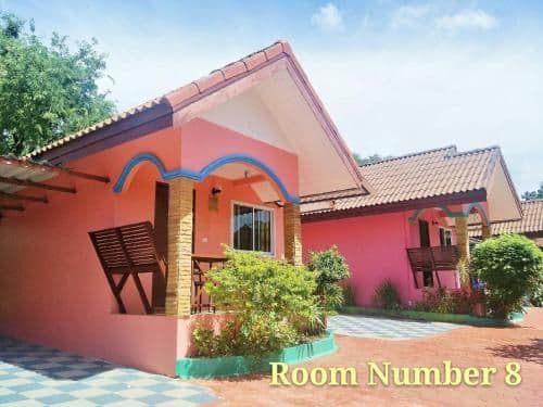 Bungalow with Garden View