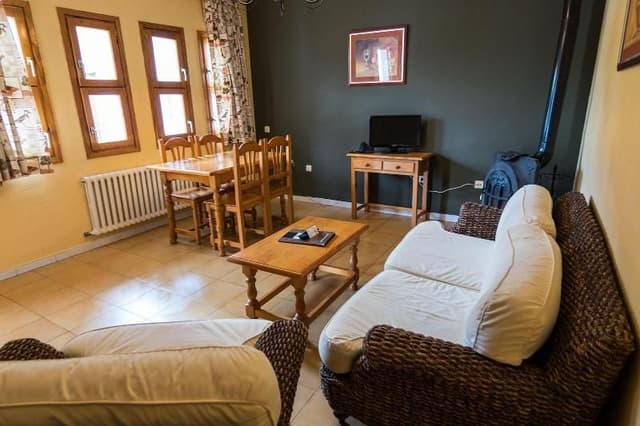 VILLA CAPACITY 4