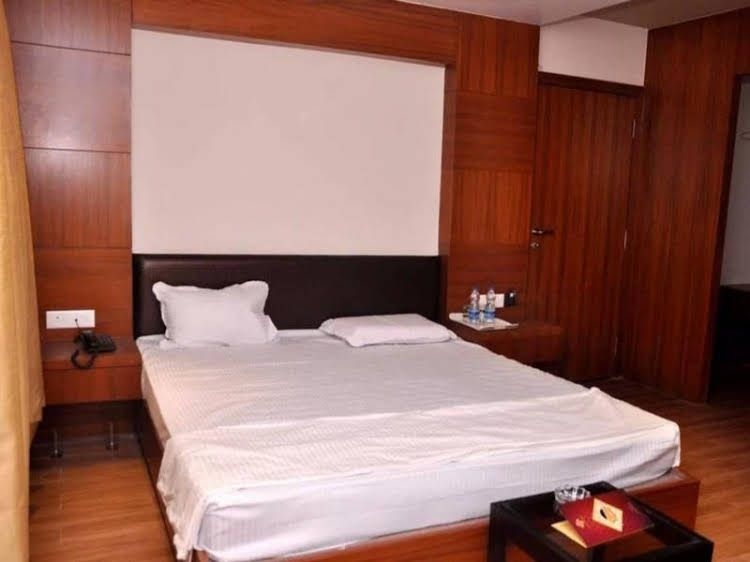 Hotel B and B4