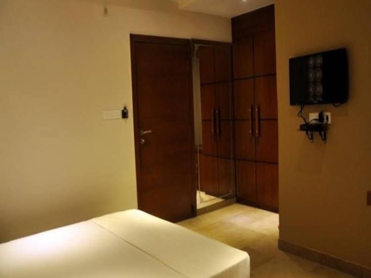 Hotel B and B1