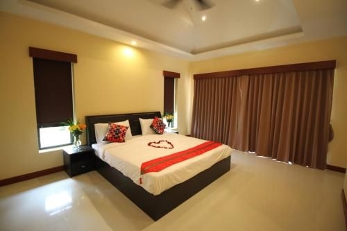 บางเสร่ บาย พัทยา ซันนี่ เรนทัล (Bang Saray Pool Villa by Pattaya Sunny Rentals)1