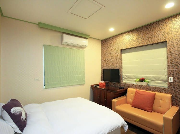 Hyaline Guesthouse1
