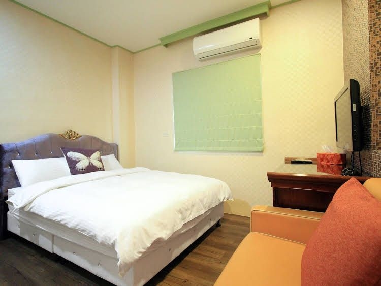 Hyaline Guesthouse2