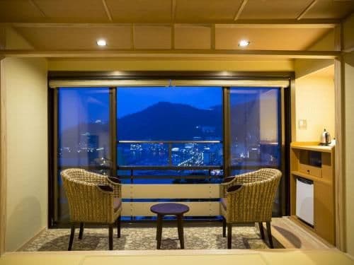 Deluxe Japanese-Style Room with Sea View on High Floor - Non-Smoking