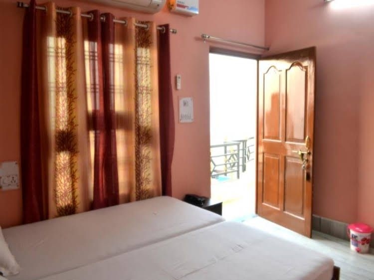 Hotel Holy Ganges View1