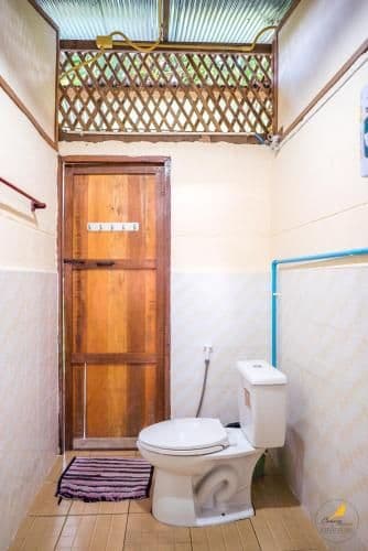 Single Bed in Mixed Dormitory Room