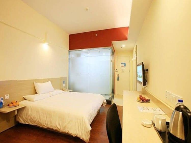 Hanting Express Wuhan Tunkou Development Zone Hanting Express Wuhan Tunkou Development Zone