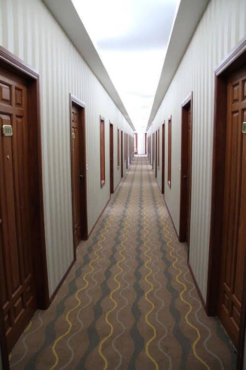 Sky Man Hotel3