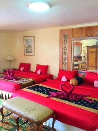 Superior Beach View Family Room