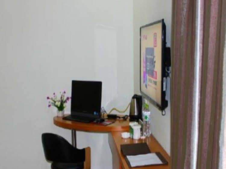Green Tree Inn Vatica Hunan Yueyang Pedsetrian Street Beifudao Hotel Green Tree Inn Vatica Hunan Yueyang Pedsetrian Street Beifudao Hotel