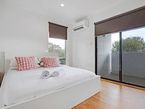 Deluxe Three-Bedroom Apartment