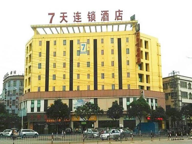 7 Days Inn Zhongshan Tanzhou Town Market Centre Branch4