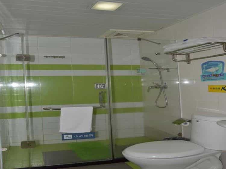 7 Days Inn Meizhou Binfang Avenue Branch