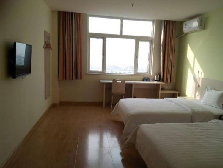 7 Days Inn Laiwu Fengcheng West Street Branch2