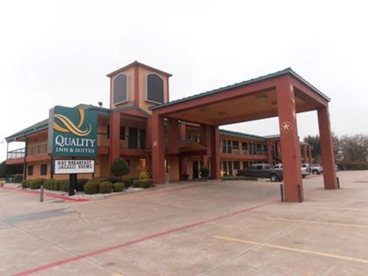 Quality Inn & Suites0