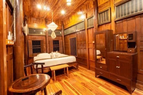 Superior Double Room with Shared Bathroom