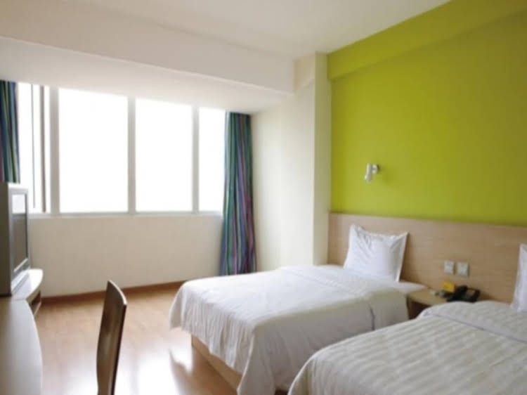7 Days Inn Shenzhen Longhua Minzhi Branch0