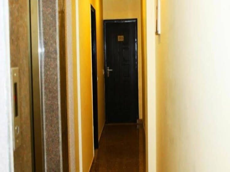 Airport Hotel Marina0