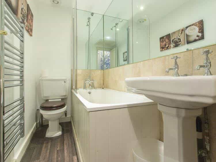 FG Property Earls Court - Philbeach Gd FG Property Earls Court - Philbeach Gd