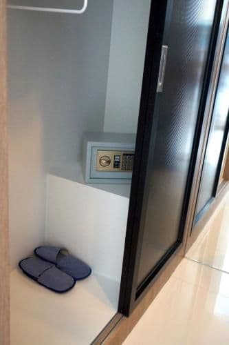 Deluxe Studio Apartment