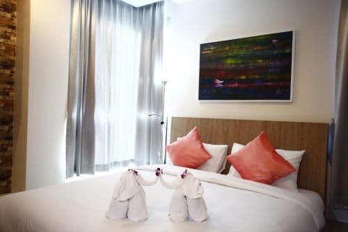 Deluxe Studio Apartment